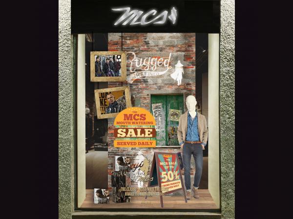 Esempio della vetrina allestita in occasioni dei SALDI di fine stagione